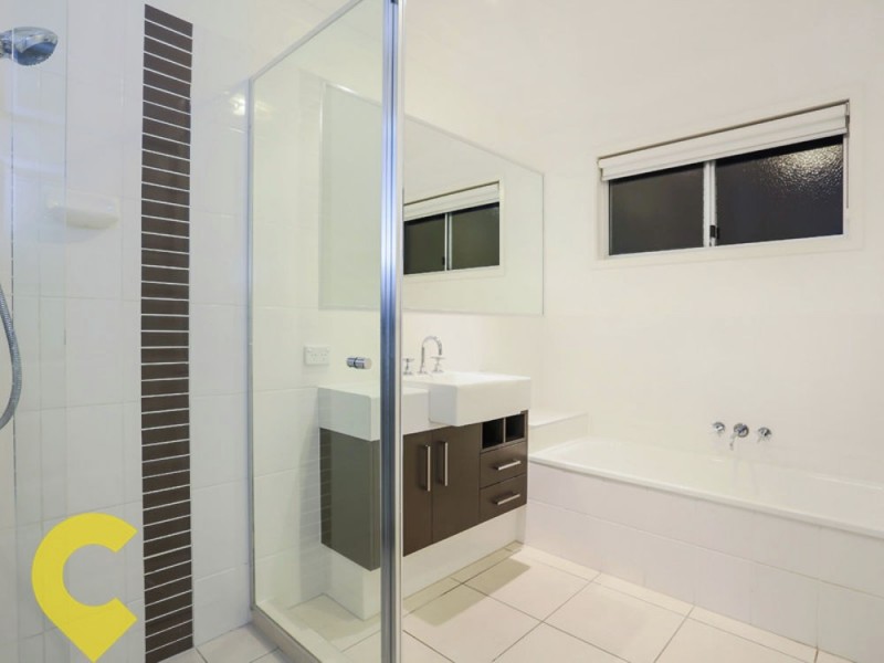 19 City View Road, Camp Hill QLD 4152