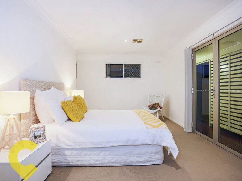 19 City View Road, Camp Hill QLD 4152