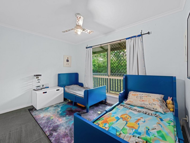 17 Azure Street, Goodna QLD 4300