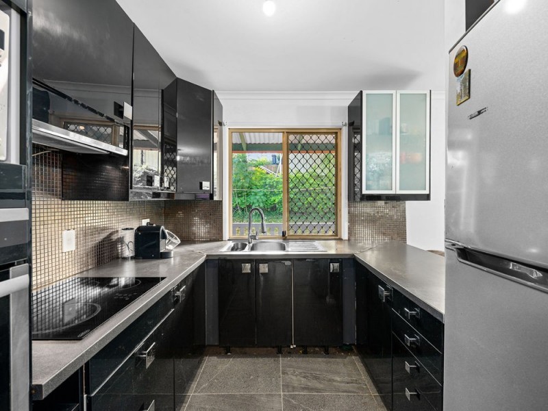 17 Azure Street, Goodna QLD 4300