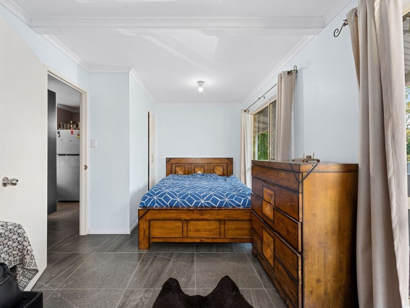 17 Azure Street, Goodna QLD 4300