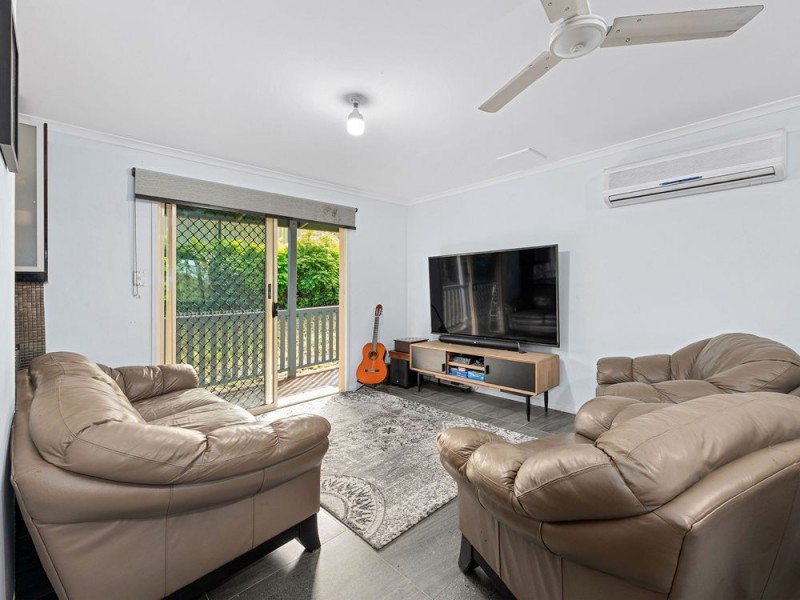 17 Azure Street, Goodna QLD 4300