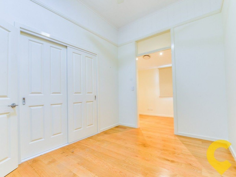 24 Henry Street, Woolloongabba QLD 4102