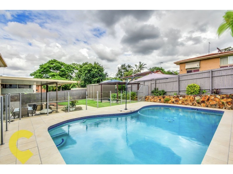 8 Honeysuckle Street, Mansfield QLD 4122