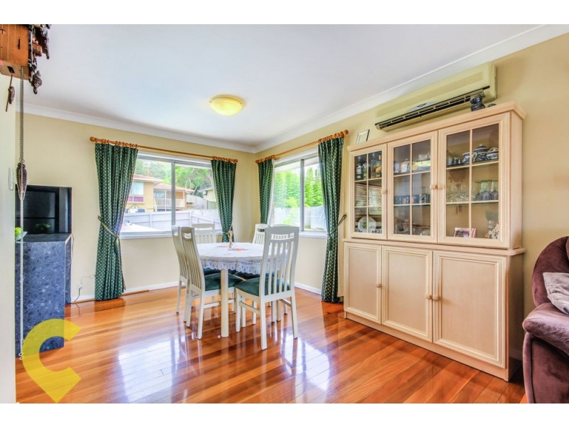 8 Honeysuckle Street, Mansfield QLD 4122