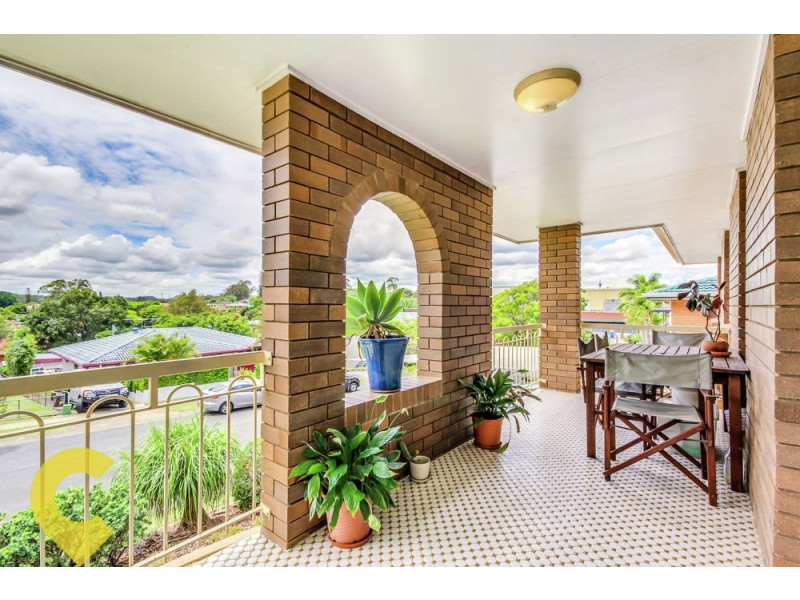 8 Honeysuckle Street, Mansfield QLD 4122