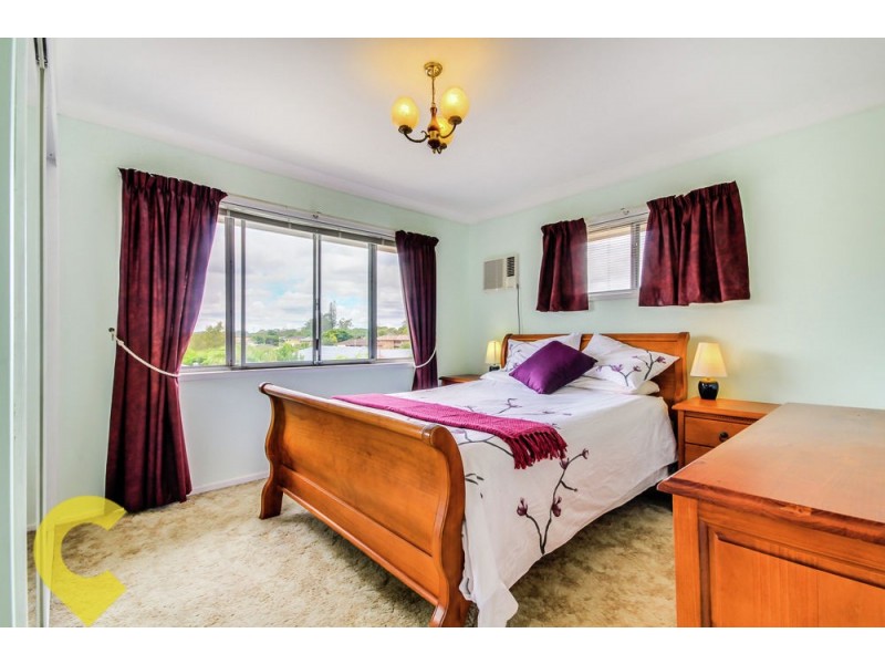 8 Honeysuckle Street, Mansfield QLD 4122