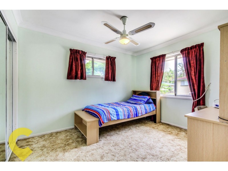 8 Honeysuckle Street, Mansfield QLD 4122