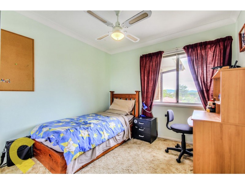 8 Honeysuckle Street, Mansfield QLD 4122