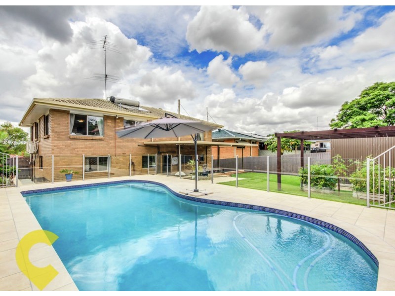 8 Honeysuckle Street, Mansfield QLD 4122