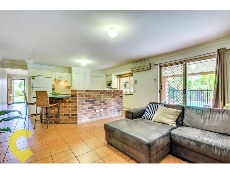 6 Lorikeet Place, Wishart QLD 4122