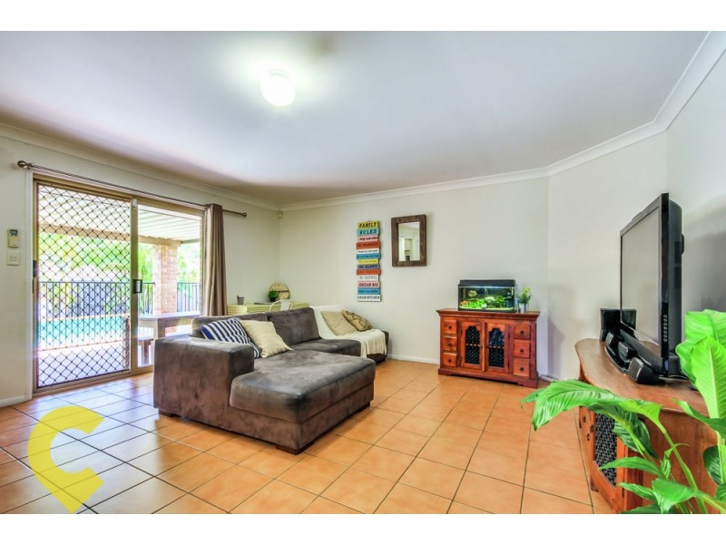 6 Lorikeet Place, Wishart QLD 4122