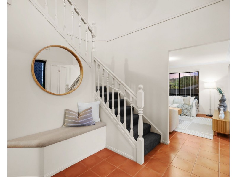 76 Kirra Place, Carindale QLD 4152