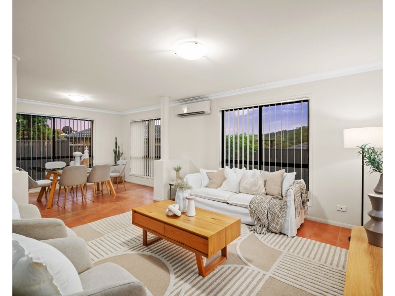 76 Kirra Place, Carindale QLD 4152