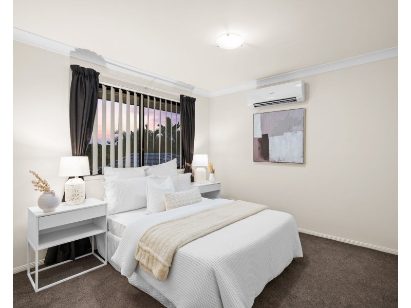 76 Kirra Place, Carindale QLD 4152