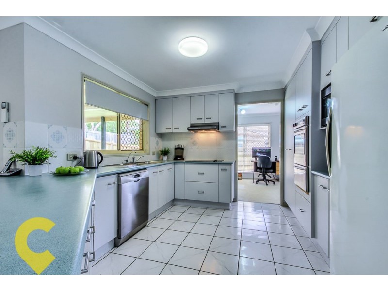 34 Mindona Street, Wishart QLD 4122