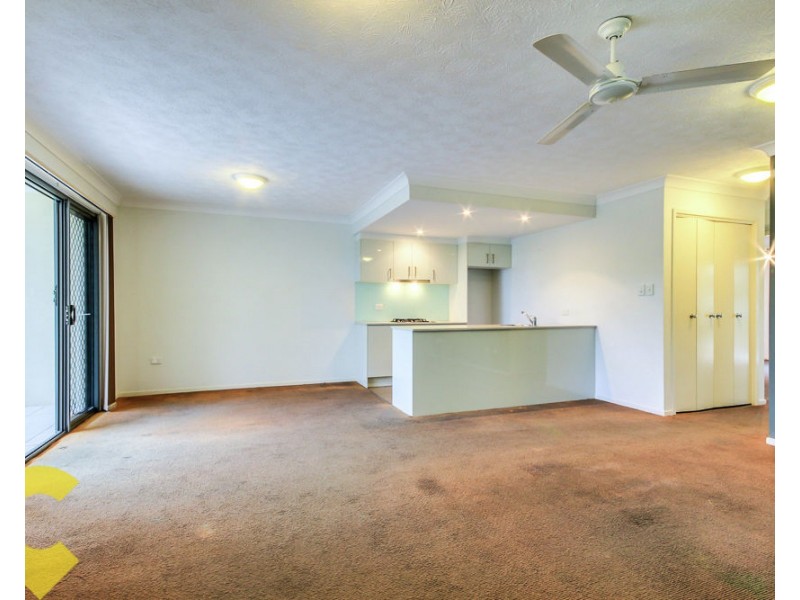 1/65 Park Road, Yeronga QLD 4104