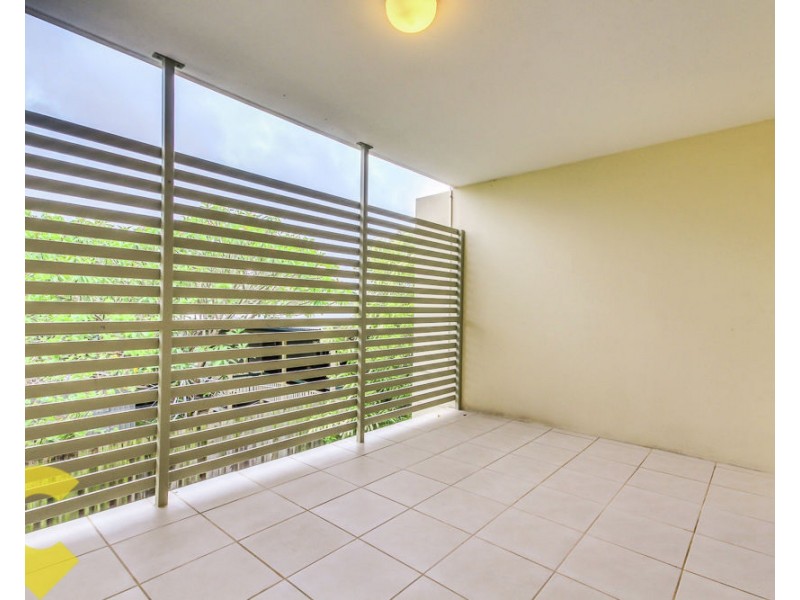 1/65 Park Road, Yeronga QLD 4104