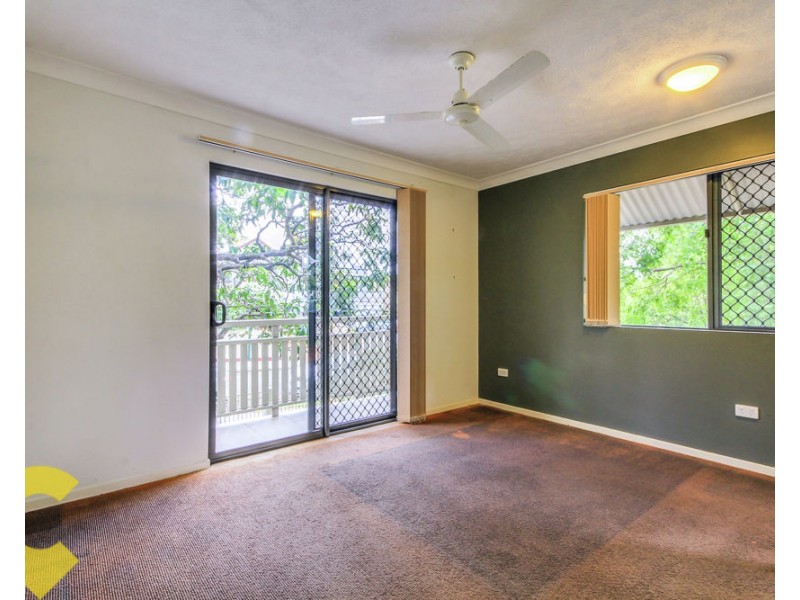 1/65 Park Road, Yeronga QLD 4104
