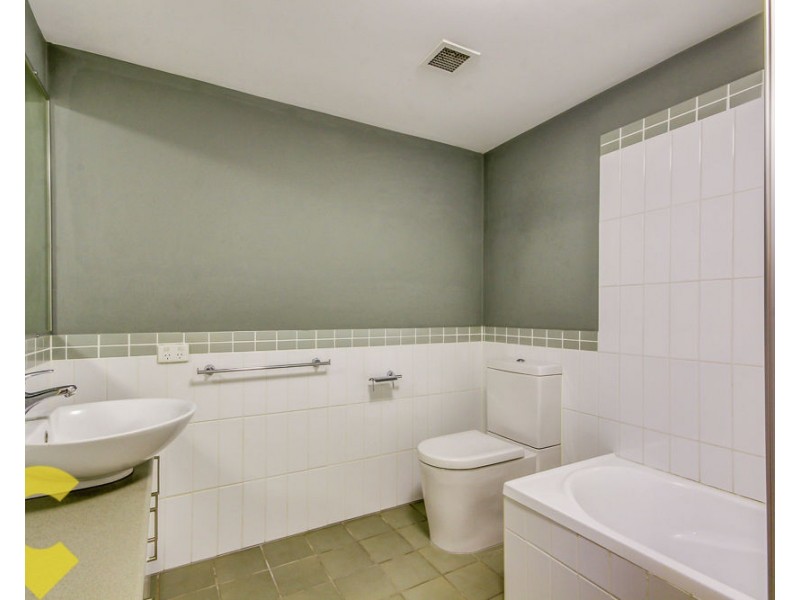 1/65 Park Road, Yeronga QLD 4104