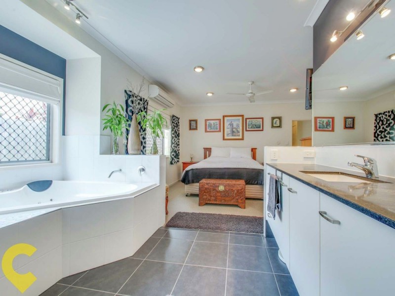 3a Benson Street, Scarborough QLD 4020