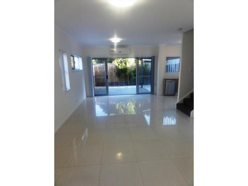 1/50 Booligal Street, Carina QLD 4152