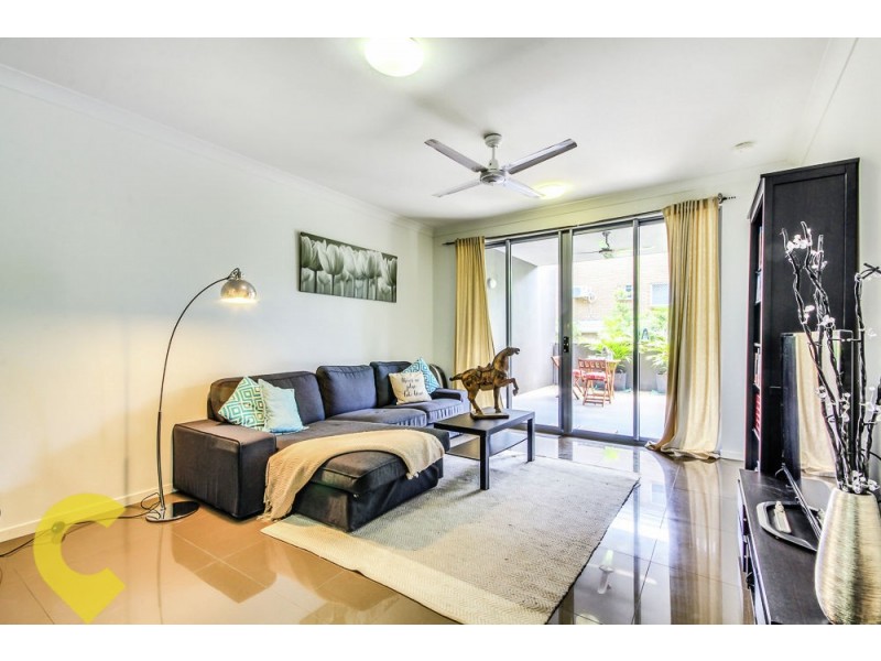 2/57 Gordon Street, Greenslopes QLD 4120