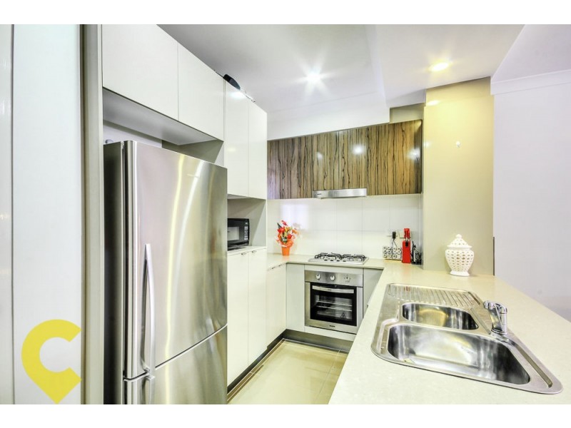 2/57 Gordon Street, Greenslopes QLD 4120