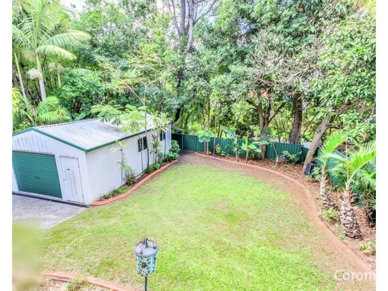 27 Sterculia Ave, Holland Park West QLD 4121