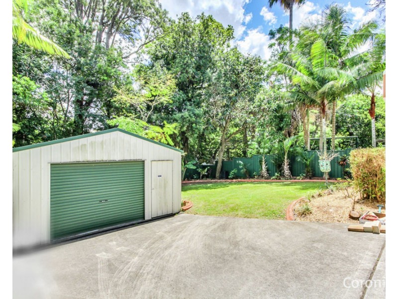 27 Sterculia Ave, Holland Park West QLD 4121