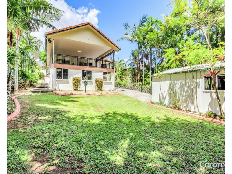 27 Sterculia Ave, Holland Park West QLD 4121