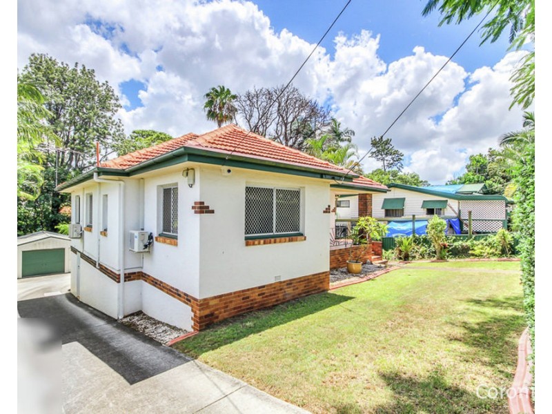 27 Sterculia Ave, Holland Park West QLD 4121
