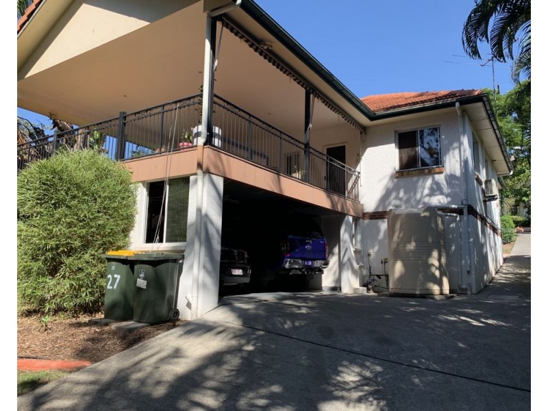 27 Sterculia Ave, Holland Park West QLD 4121