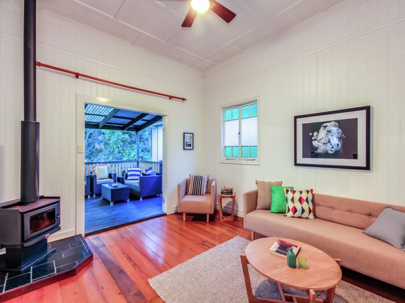 6 York Street, Coorparoo QLD 4151