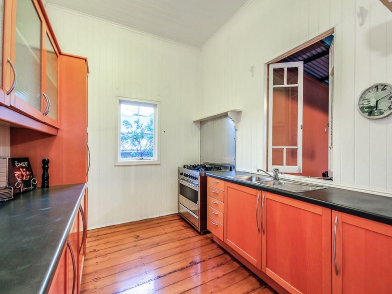 6 York Street, Coorparoo QLD 4151