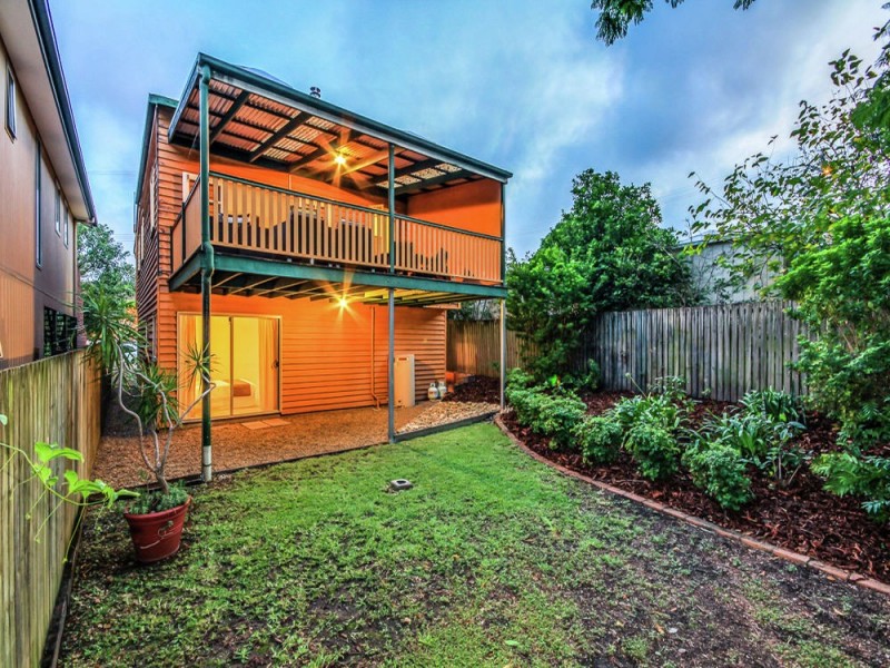 6 York Street, Coorparoo QLD 4151