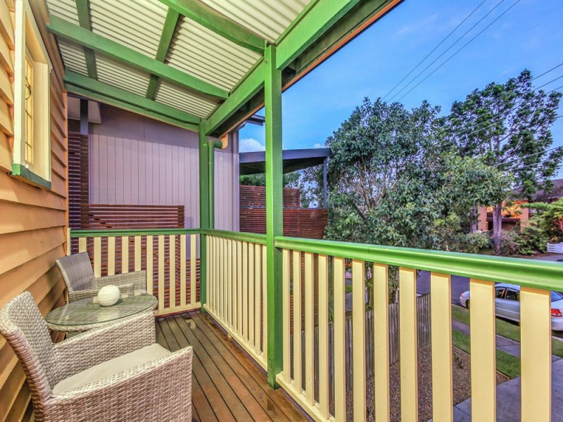 6 York Street, Coorparoo QLD 4151