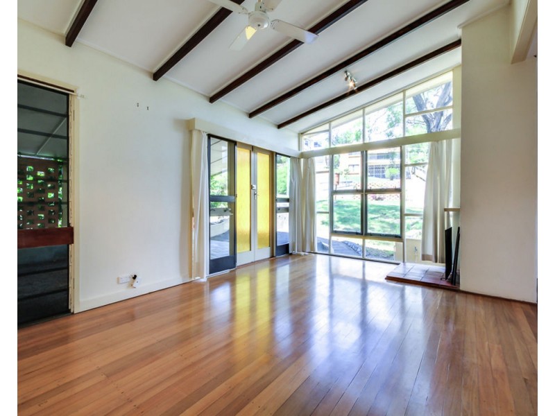 33 Norcombe Street, Carina QLD 4152