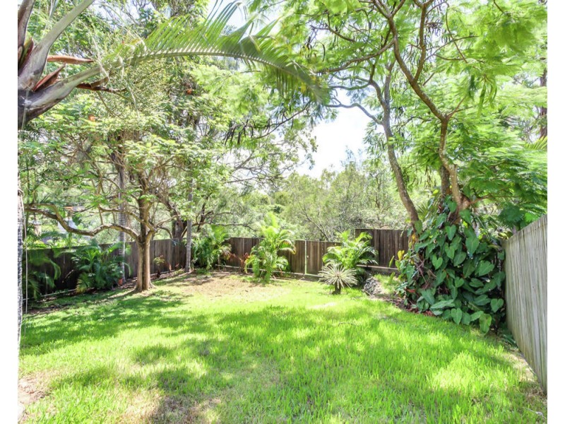 33 Norcombe Street, Carina QLD 4152