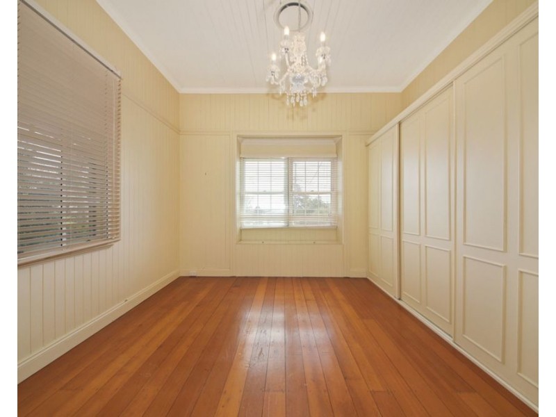 109 Chatsworth Road, Coorparoo QLD 4151