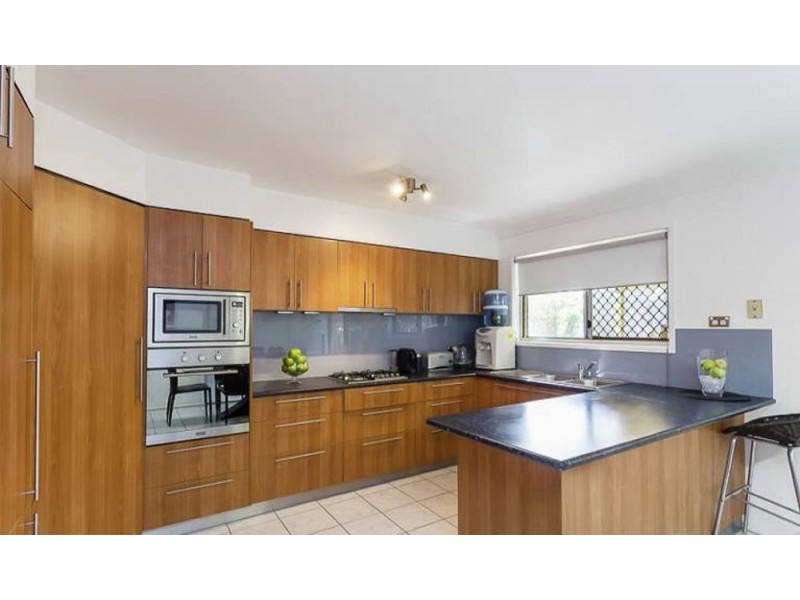 27 Picasso Street, Carina QLD 4152
