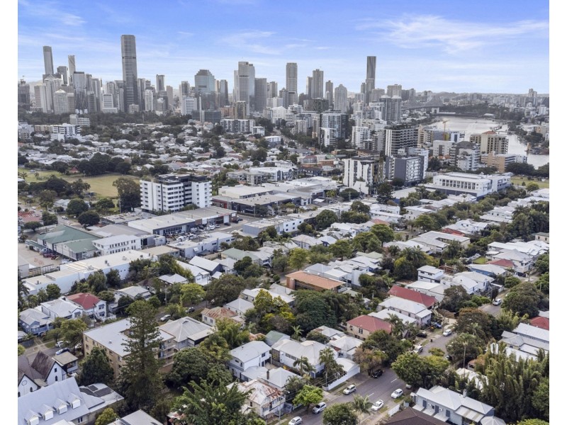 12 Latrobe Street, East Brisbane QLD 4169