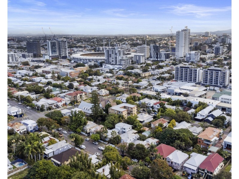 12 Latrobe Street, East Brisbane QLD 4169