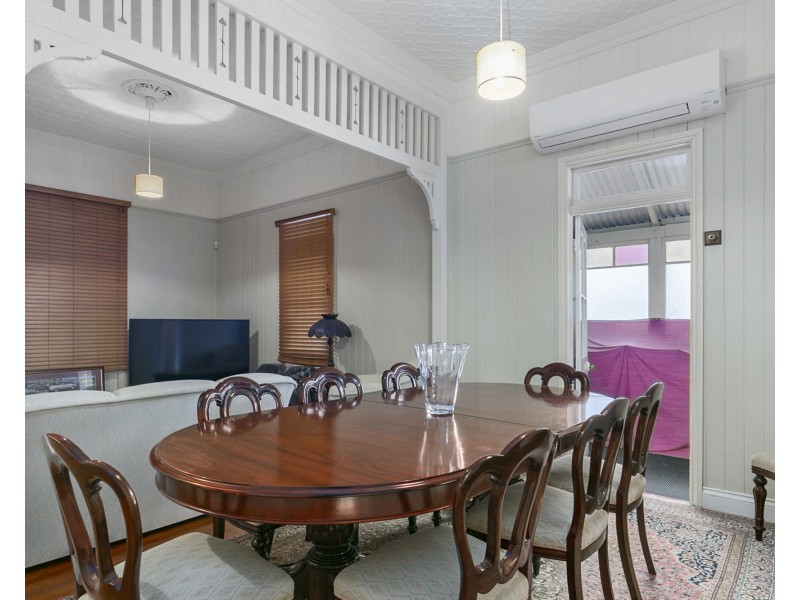 12 Latrobe Street, East Brisbane QLD 4169