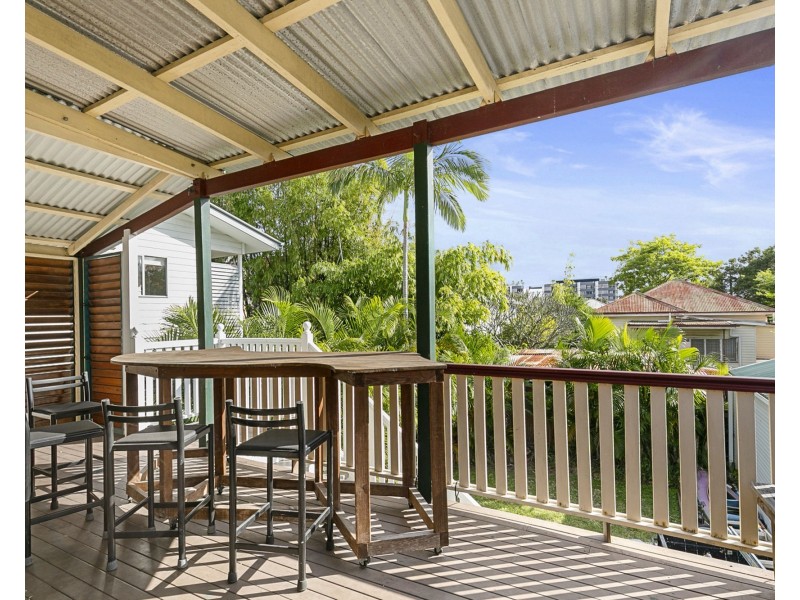 12 Latrobe Street, East Brisbane QLD 4169