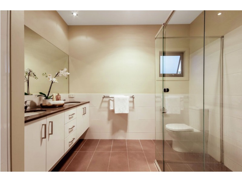 25 Wordsworth Street, Norman Park QLD 4170