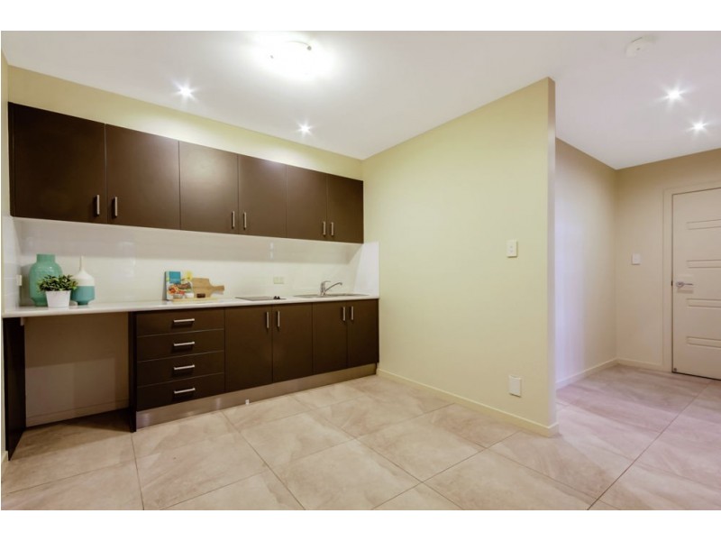 25 Wordsworth Street, Norman Park QLD 4170