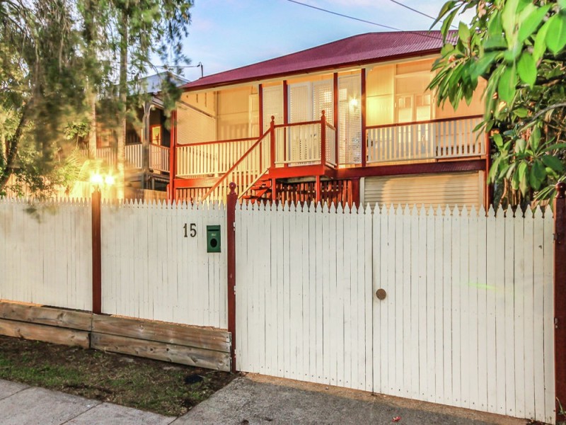 15 St Leonards Street, Coorparoo QLD 4151