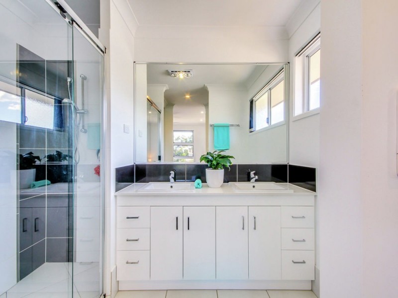 20 Lydia Place, Gumdale QLD 4154