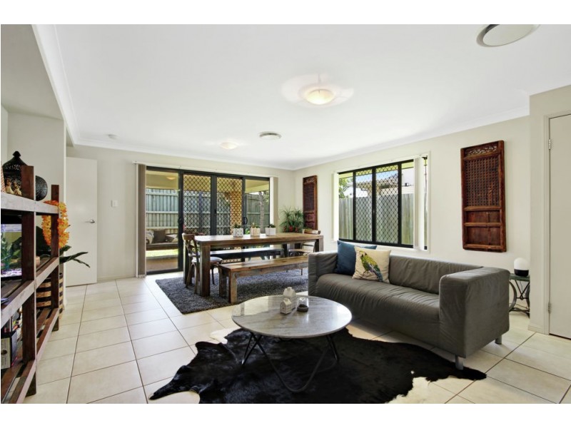 1 Demby Crescent, Wakerley QLD 4154